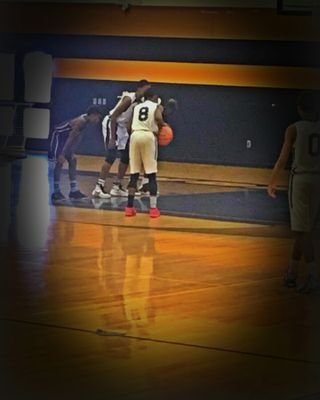 Kiddlosso_'s profile picture. //5'8 shooting gaurd//
Mind set co'2020
 Strive for greatness