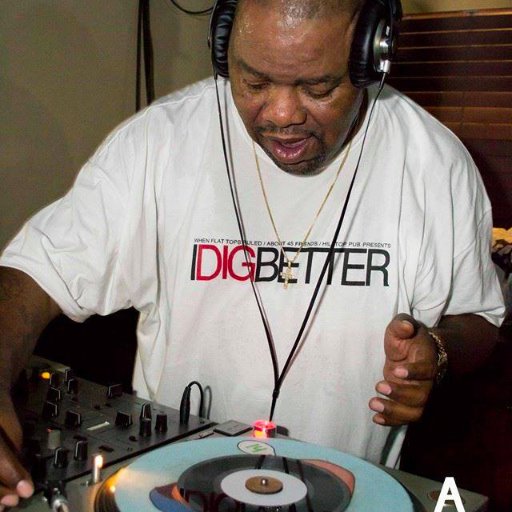 IDIGBETTER is an event brand that first and foremost caters to funk records at 45 rpm. It also branches off into artist and dj performances in various markets.