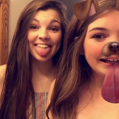hey! fan our Younow @graceandliv:) thanks!:)