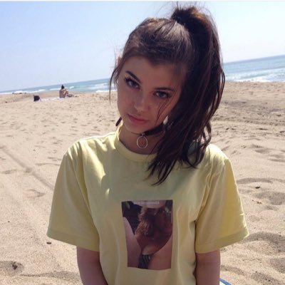 emmarpglight's profile picture. 