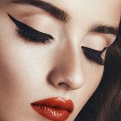Giving Away $500 Worth of Lip Kits & Makeup! HMU for info