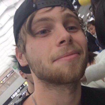 fgsghemmings's profile picture. mood: strenght