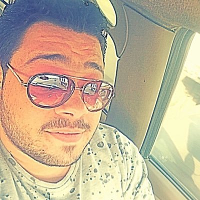 اوعدونى ... تبقوا جنبى تطمنونى اوعدونى ... مهما كان مش هتسيبونى