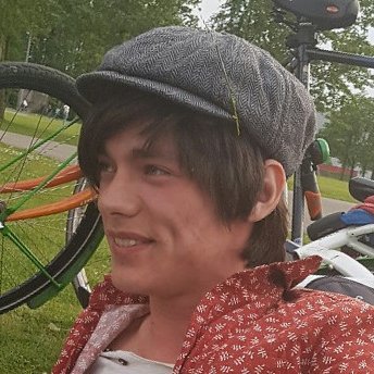 zuneah's profile picture. 