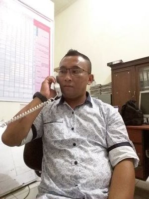 Jalani hidup dengan ke ikhlasan... sebab jalan hidup masih panjang di depan kita