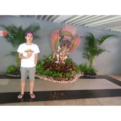 Semua orang bisa berjalan dengan anda, tapi Tidak ada satu orang yang bisa berjalan untuk anda. Kediri-Jawa Timur