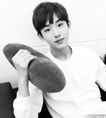 InLoveWINWIN's profile picture. [16.07.19~] 새벽에 깨어나 반짝이는 너를 보고있으면. 董思成