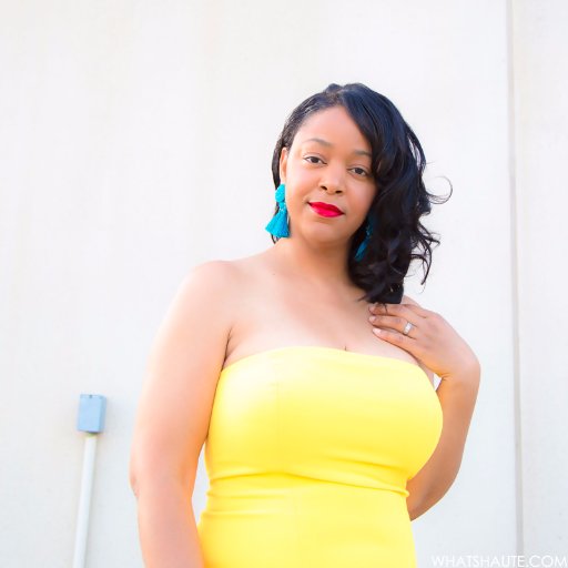 WhatsHaute's profile picture. Fashion, beauty & lifestyle blogger.