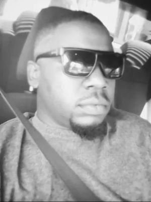 Producer/Engineer/Song Writer
Division Media Company
Hand Picked by @GMalone #BluDivision #Dmc #CME #GH2