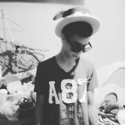 Zaidherrera1318's profile picture. Fútbol Deportes Música Artistas Mundo Musical