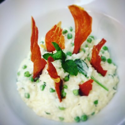 Intimate bistro in Honiton, enjoy breakfast,lunch and dinner.Or pop in for coffee and homemade goodies. Enjoy the sun in the summer months and dine 'alfresco'..