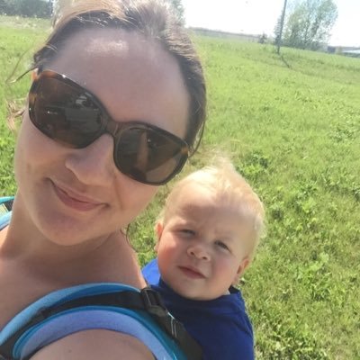 I like food. I'm a mom. I'm terrified of moths. I have no idea how to use Twitter.