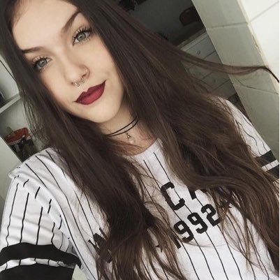 ItsIs4h's profile picture. Quem tem dó é piano, eu nem ligo...