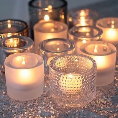 A small business designing & creating bespoke scented candles. We offer sensual, fresh and nature-inspired fragrances to fill your life with serenity.