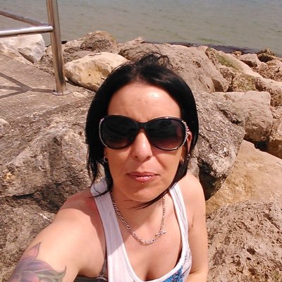 vickieboog's profile picture. Ooo a Bio.... I get annoyed easily 😕 My opinions are my own ..... IG - mr_mooandboog #EndBSL