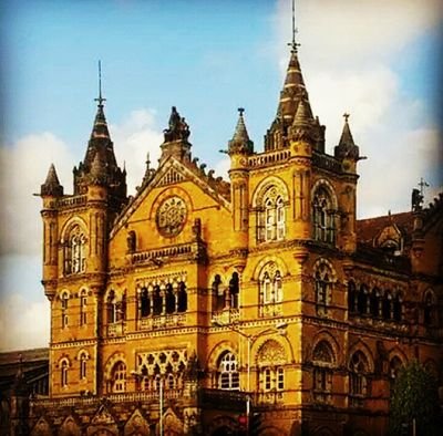 Must Follow if you live or Love the 'Real' Mumbai. Welcome to 'Rome' & London of India - South Mumbai. Pix|Happenings|Info|Information. Also see @Myandheri