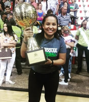 EstefaMardini's profile picture. El baloncesto, mi vida.