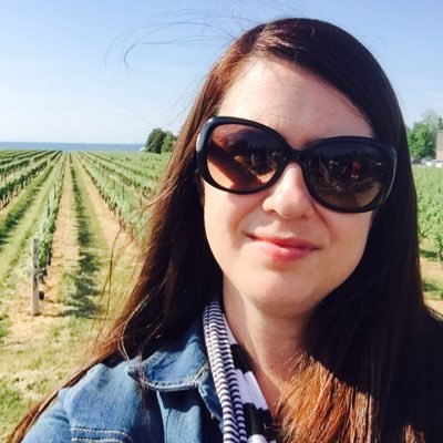 kimdennis627's profile picture. Personalities Television Music News