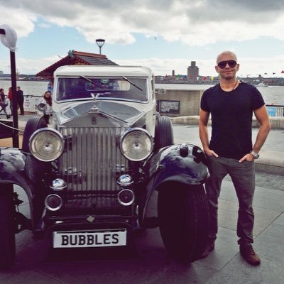 Fashion photographer in Liverpool and livin' mi la vida loca ! Facebook: https://t.co/LBLet41RJS