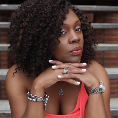 I help underestimated women navigate their next chapter, overcome self-sabotage, and launch the business of their dreams.