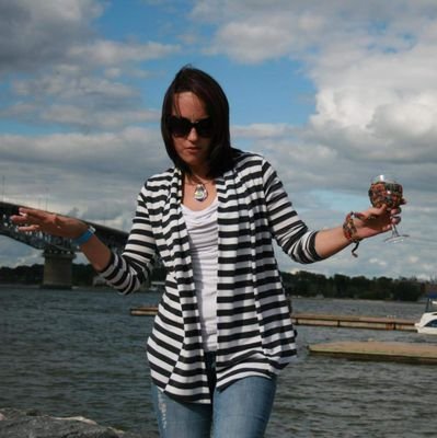 ChaoticKitty420's profile picture. Simple girl with a complicated mind