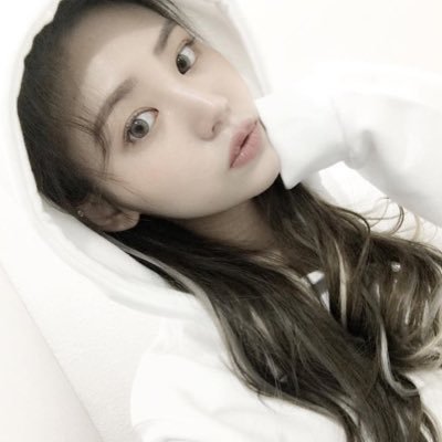 jiyunnh's profile picture. j'ouvre ma gueule mais j'suce pas