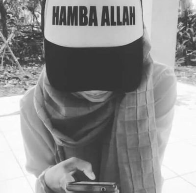 Iaanassyifa1's profile picture. tuntunlah hatiku dan luruskanlah pandangan qu,  sesungguhnya  langkah qu | rezeki qu | pertemuan qu | mati qu | semua ada di tangan mu