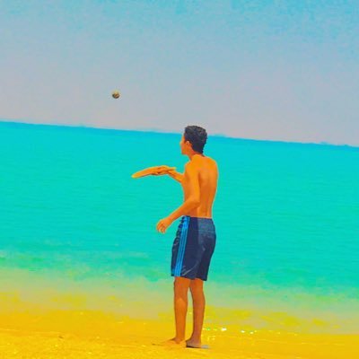 لن ينفعنى مدح المادحين ولا ذم المذمين فكلُ إنسان ادرى بنفسه.                       ask.me@ Adidas_asaad10596