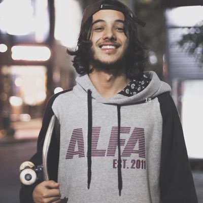 caiohaz's profile picture. 100% nem aí