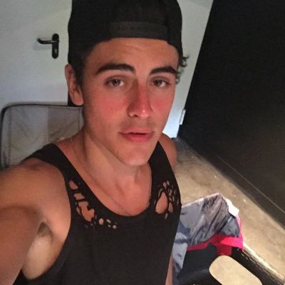 ThatBasicBxtchh's profile picture. singleeee