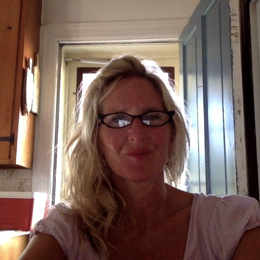 KettlebellBFF's profile picture. An everyday girl making it through her days with a positive mindset, a smile, music and a twist of humour. Fit in biking and running and the day is sublime.