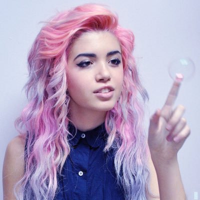 roselivesRP's profile picture. roleplaying