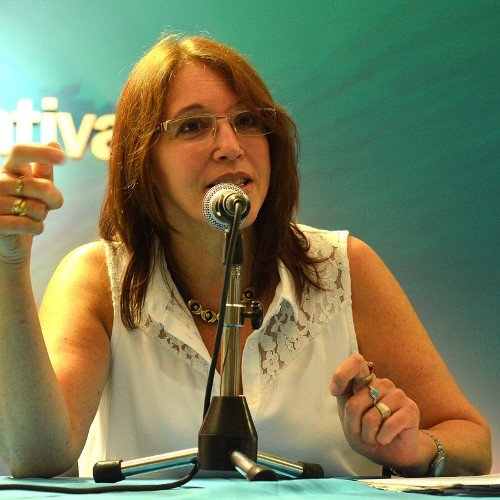 Contadora publica. Concejal de la ciudad de Cordoba del 2007 al 2011-Vicepresidenta Primera del Concejo Deliberante. Ex docente UNC y UCC