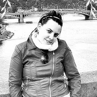 stellarouzi's profile picture.