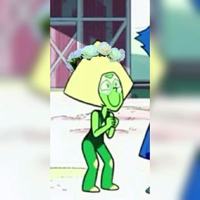 MY NAME IS PERIDOT AND I DO NOT KNOW HOW TO TURN OFF CAPS LOCK SEND HELP // I AM IN THE DATING WITH @REBELIOUSGEM // personal is @MortyFallsOver