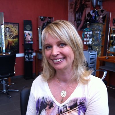 WassenbergB's profile picture. Professeure en histoire contemporaine, spécialiste de la construction européenne, aime le flamenco et le cheval