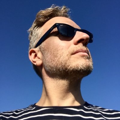 n_sonic's profile picture. Is looking at you.