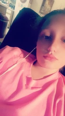 I love 
@babyariel 
best person ever i love you
you are the best and the most unique person ever keep following your dreamz 
To:@babyariel  From:Me