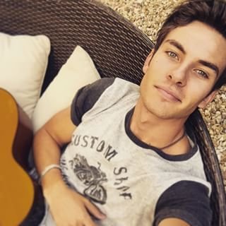 AndrsCeballos7's profile picture. fl, paraiso