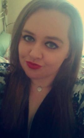 Katie 23 single, I have the best family & friends just easy going loving life