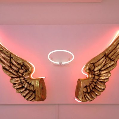 MorEditorialDee's profile picture. 