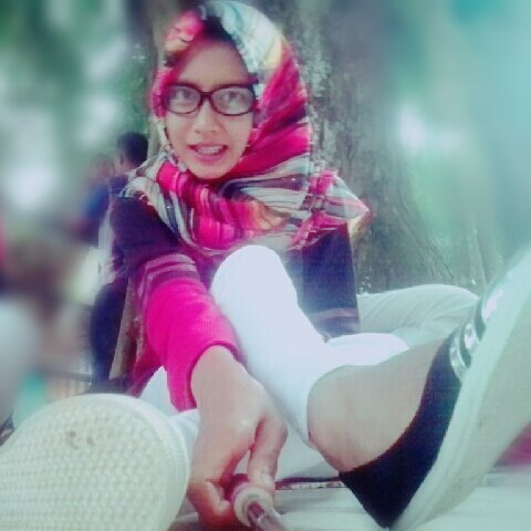 hasnaa_not's profile picture. -10maret1998  -saya ingin menjadi orang cerdas