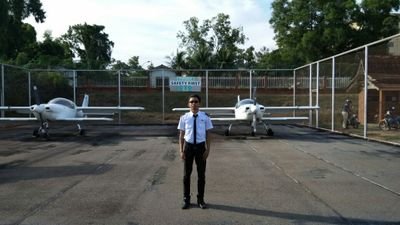 fiqrifayyaz's profile picture. Damn!!..
23 | Aviators.. ✈