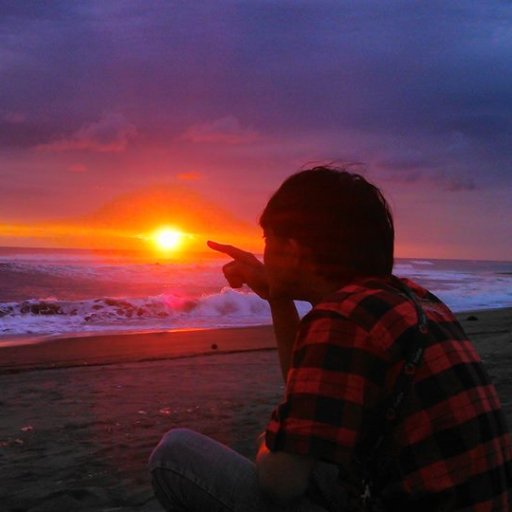 RioBudiP's profile picture. Bersyukur lah, Tak perlu harus mengeluh
