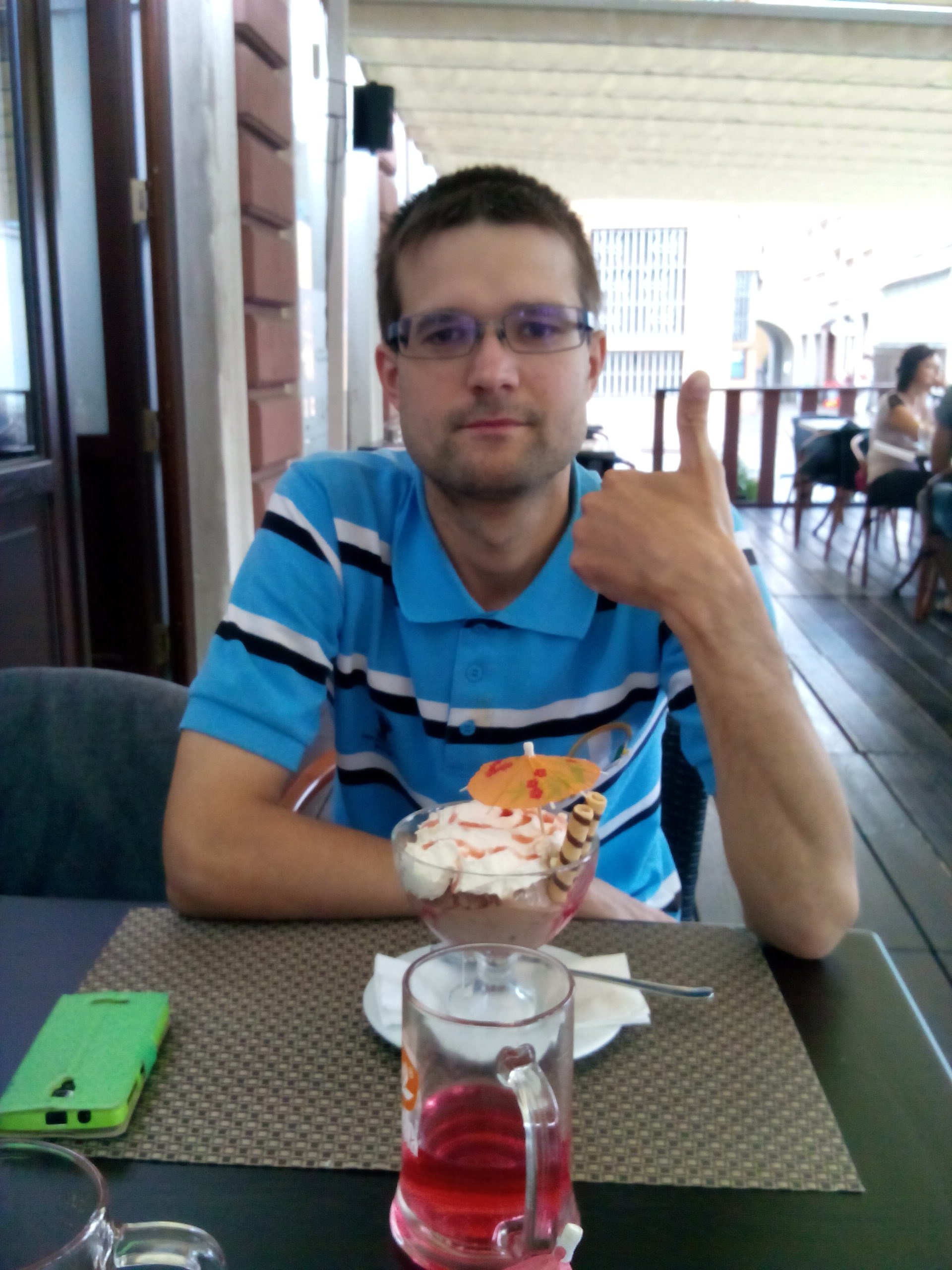 Velký kecálek, guru , brebentílek :), inovátor, INFOrmátor.Jsem pro novinky :) Více se dozvíte při osobním setkání :) #IBD