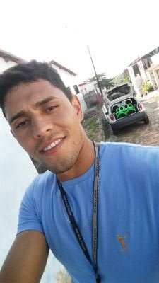 Natalence, popular,humilde,gosto da minha vida ,e Corro atras dos meus objetivos....
Whats 84 88830792
