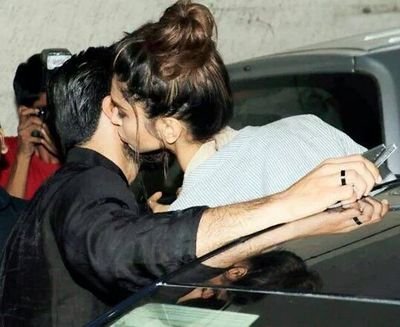 Ranveer is my King & Deepika is my Queen! DeepVeer are my life do anything for them!