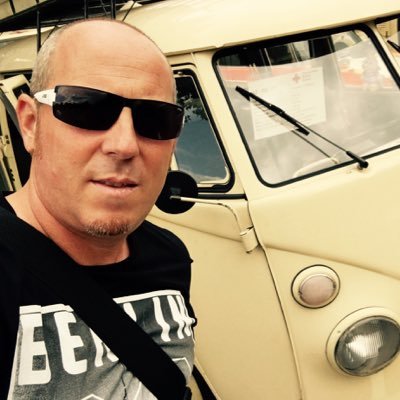 retrohaudegen's profile picture. Um den Krieg zu überleben, muß man selbst zum Krieg werden.