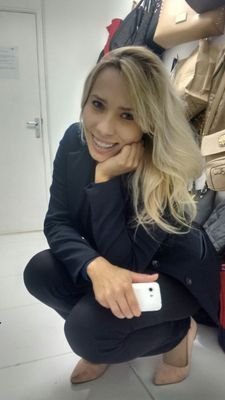 Ana37421299's profile picture. 