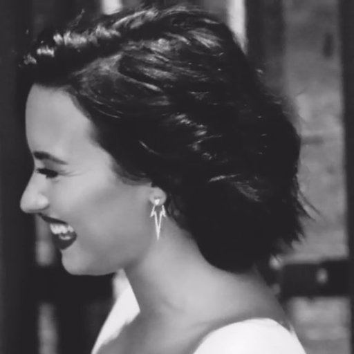 Your love is where I'm falling
But, please, don't catch me - Demi Lovato 🎵

#freebritney
🐶 de Brooke Davis